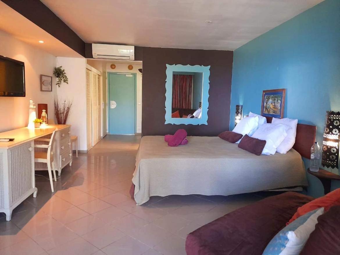 Ilet Bleu Studio Cosy Rdc Vue Mer Et Jardin - Acces Direct Plage Le Gosier  Exterior foto